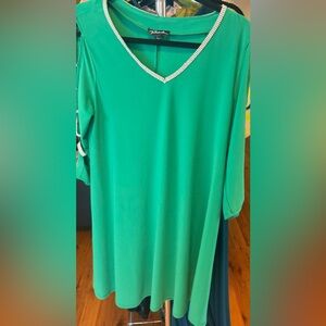 Elegant Green Women's Top